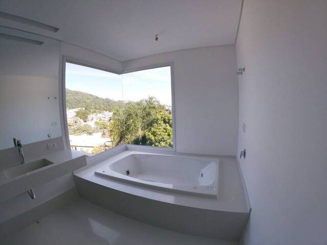 Casa para Venda em Santana de Parnaíba - 5